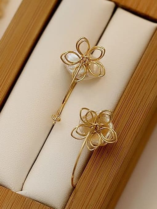 HYACINTH Copper Shell Flower Minimalist Huggie Trend Korean Fashion Earring 2