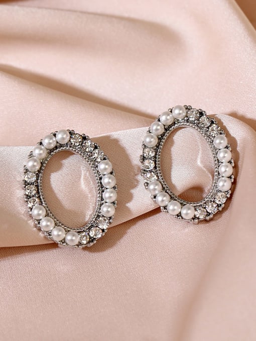 White K Brass Imitation Pearl Geometric Trend Stud Earring