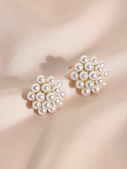 HYACINTH Brass Imitation Pearl Flower Minimalist Stud Earring 2