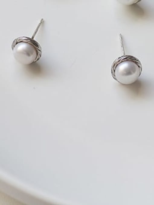 Small white K Copper Imitation Pearl Round Minimalist Stud Trend Korean Fashion Earring
