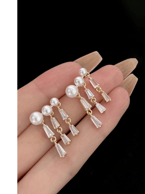 Gold-plated pearl tassel earrings Brass Imitation Pearl Tassel Minimalist Drop Earring