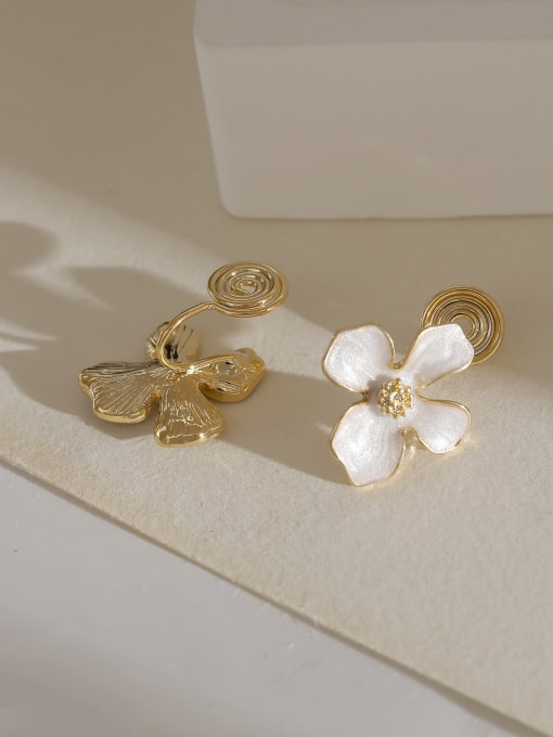 HYACINTH Brass Enamel Flower Minimalist Clip Earring 2