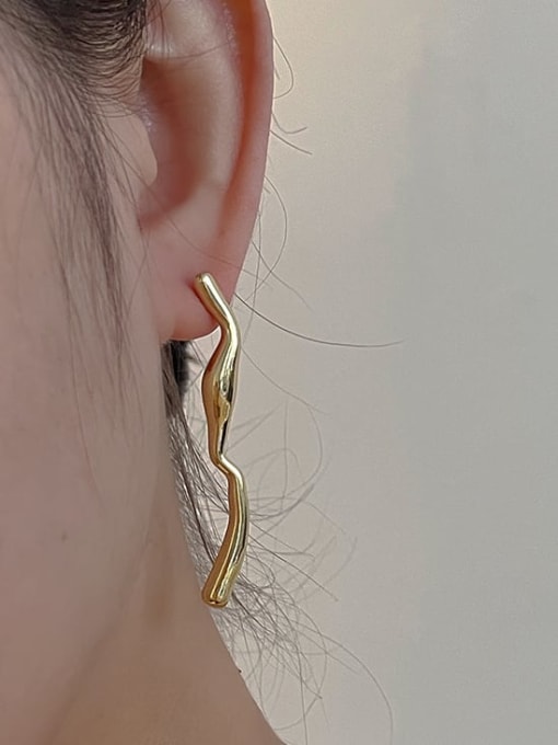 ZRUI Brass Irregular Minimalist Stud Earring 3