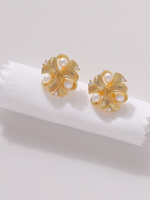 16k gold Brass Imitation Pearl Flower Vintage Stud Earring