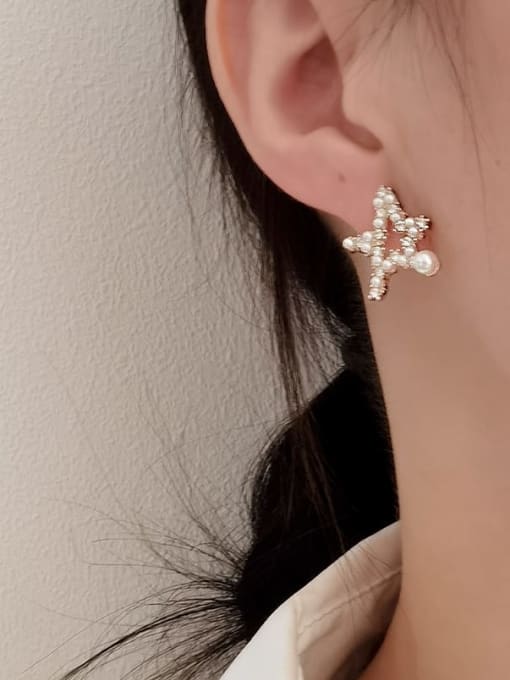 HYACINTH Brass Imitation Pearl Star Minimalist Stud Earring 1