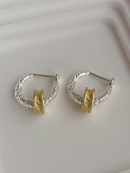 C206 contrasting gold ear buckle Brass Geometric Minimalist Huggie Earring