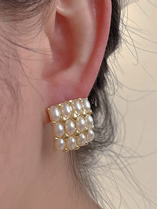 ZRUI Brass Imitation Pearl Geometric Minimalist Stud Earring 1