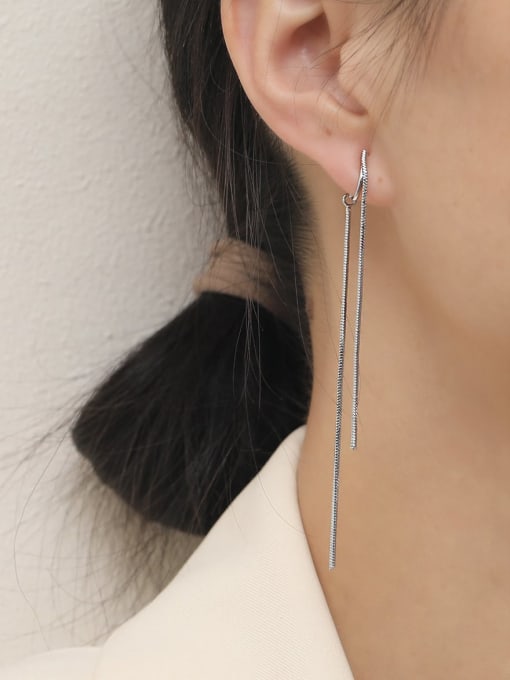 HYACINTH Brass Tassel Minimalist Long Threader Earring 1