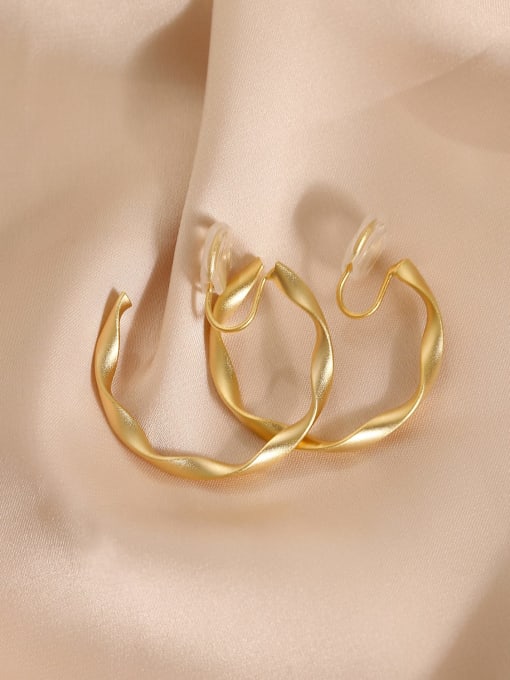 HYACINTH Brass Geometric Minimalist Clip Earring 2