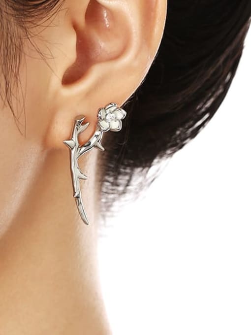 TINGS Brass Flower Minimalist Stud Earring 2