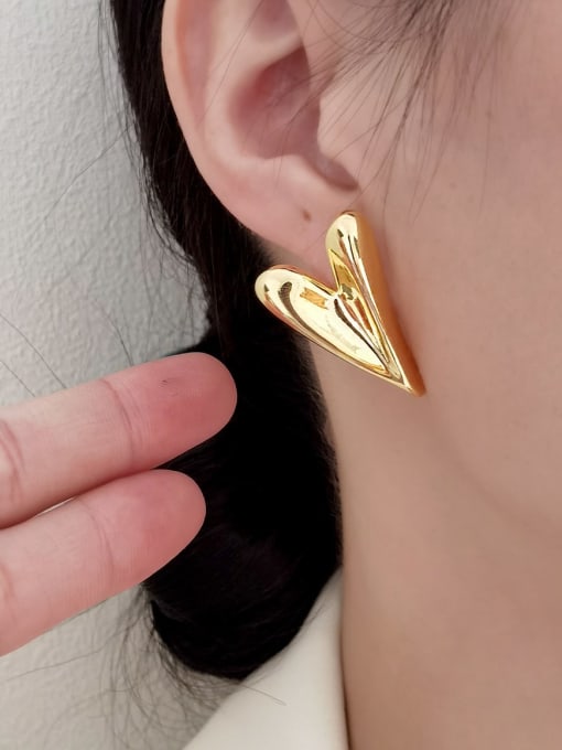 HYACINTH Brass Smooth Heart Minimalist Stud Earring 1