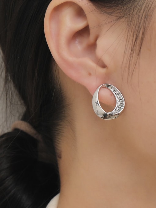 HYACINTH Brass Rhinestone Round Minimalist Stud Earring 1