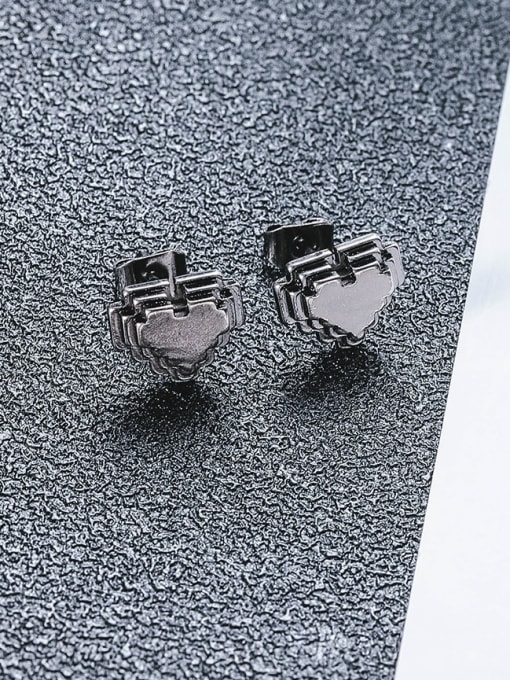 WOLF Stainless steel Heart Vintage Stud Earring 1