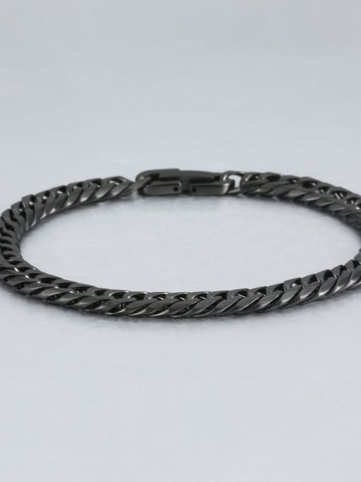 Black (0.7cm wide) Titanium Geometric Minimalist Link Bracelet