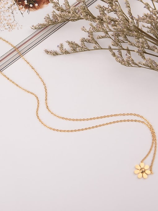 Ke Hong Titanium  Flower Minimalist Pendant  necklace 1