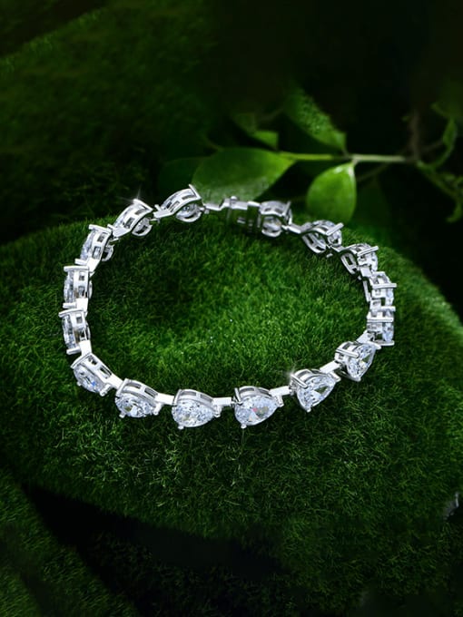 18cm 925 Sterling Silver High Carbon Diamond Heart Luxury Bracelet