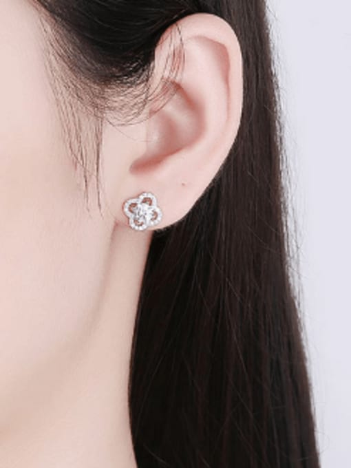PNJ-Silver 925 Sterling Silver Moissanite Flower Dainty Stud Earring 1