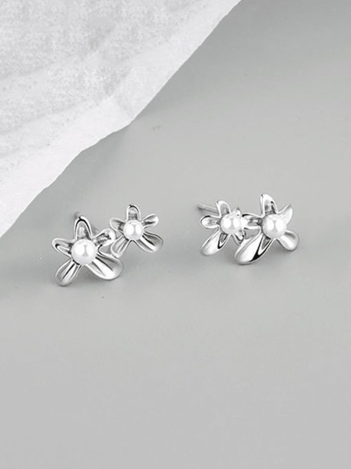 Platinum 925 Sterling Silver Imitation Pearl Flower Minimalist Stud Earring