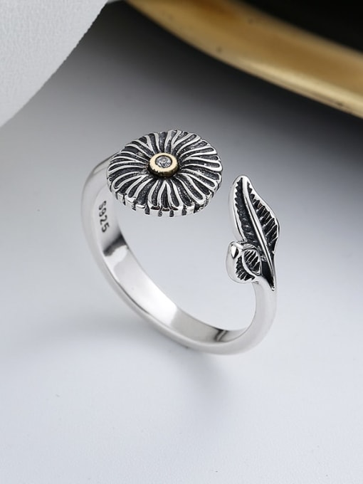 570j approx. 3.5g 925 Sterling Silver Flower Vintage Band Ring