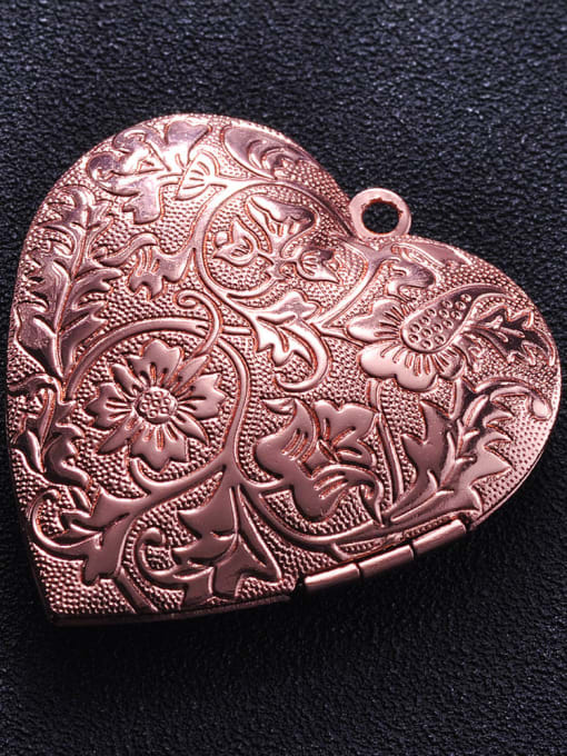 FTime Copper Heart Charm Height : 39.8mm , Width: 42.3 mm 3