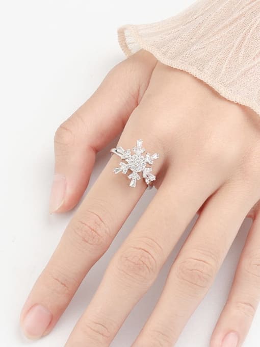 PNJ-Silver 925 Sterling Silver Cubic Zirconia Rotating Flower Minimalist Band Ring 1
