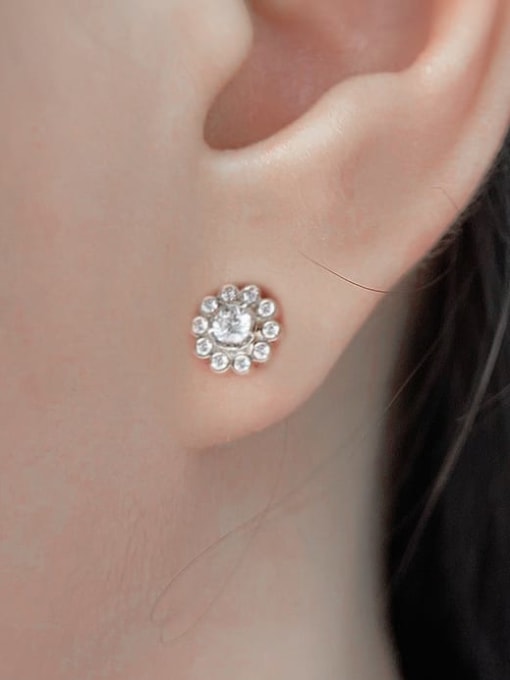 YUANFAN 925 Sterling Silver Cubic Zirconia Flower Minimalist Stud Earring 1