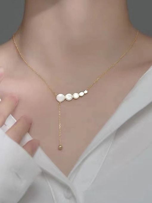 Gold circular white shell necklace Titanium Steel Shell Tassel Minimalist Tassel Necklace