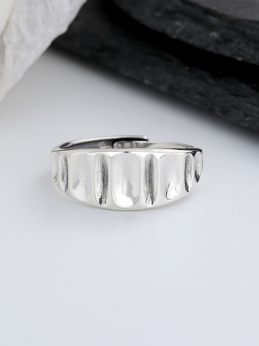 Model 2JB, about 563 925 Sterling Silver Geometric Vintage Band Ring