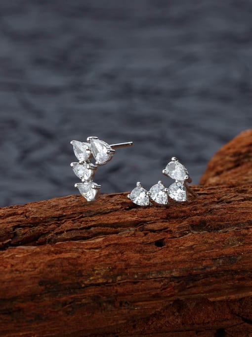 A&T Jewelry 925 Sterling Silver Cubic Zirconia Heart Dainty Cluster Earring 2