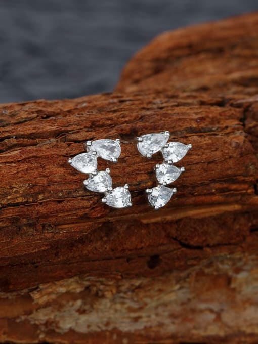 A&T Jewelry 925 Sterling Silver Cubic Zirconia Heart Dainty Cluster Earring 1