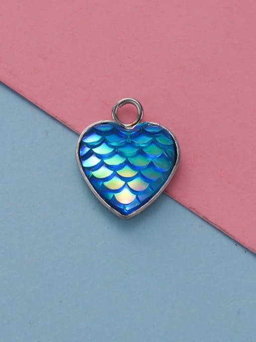 8 Stainless Steel Heart Accessories Heart Shaped Fish Scale Pendant