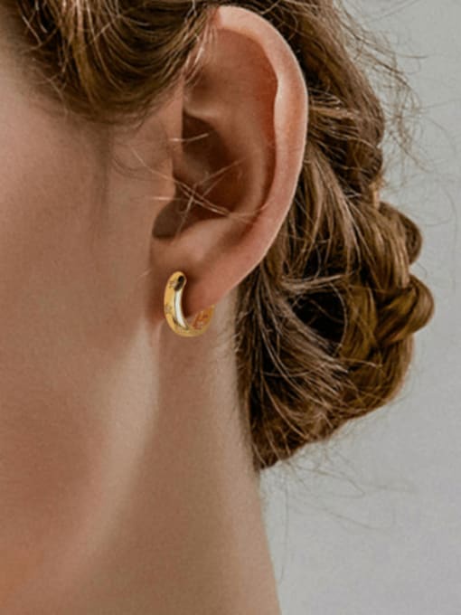 Jewel-Silver 925 Sterling Silver Geometric Minimalist Huggie Earring 1