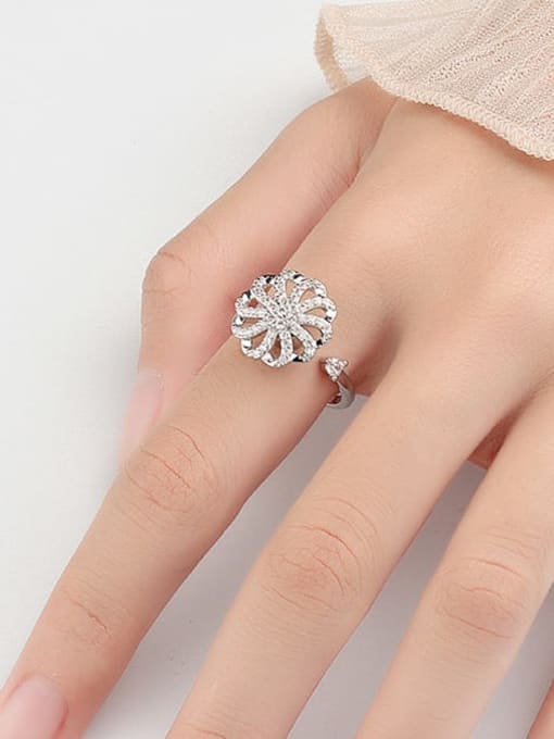 PNJ-Silver 925 Sterling Silver Cubic Zirconia Rotate Flower Hip Hop Band Ring 1
