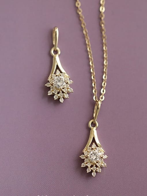 ZEMI 925 Sterling Silver Rhinestone Gold Flower Dainty Necklace