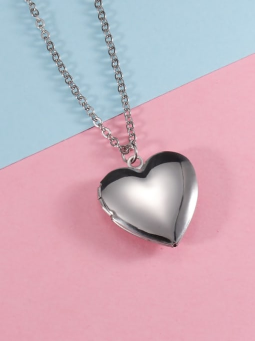 Steel color Stainless steel can put photo peach heart photo box pendant necklace
