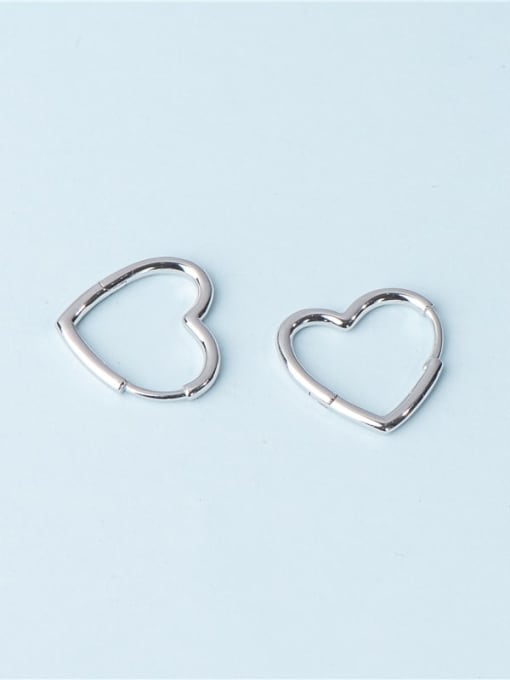 ARTTI 925 Sterling Silver Heart Minimalist Huggie Earring 1