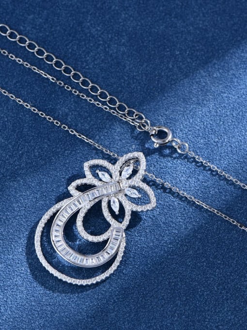 A&T Jewelry 925 Sterling Silver Cubic Zirconia Hollow  Flower Luxury Necklace 2