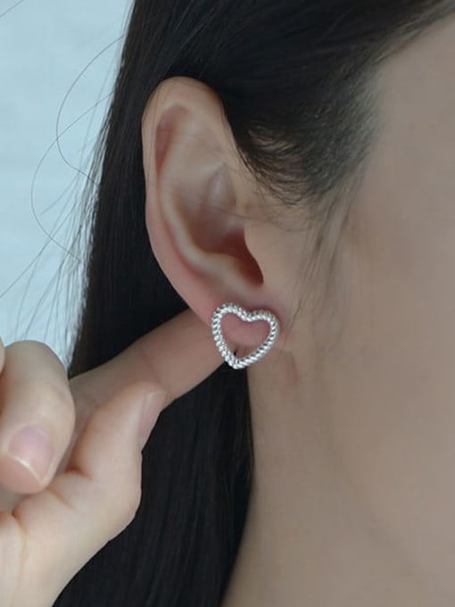 ARTTI 925 Sterling Silver Hollow Twist  Heart Minimalist Stud Earring 1
