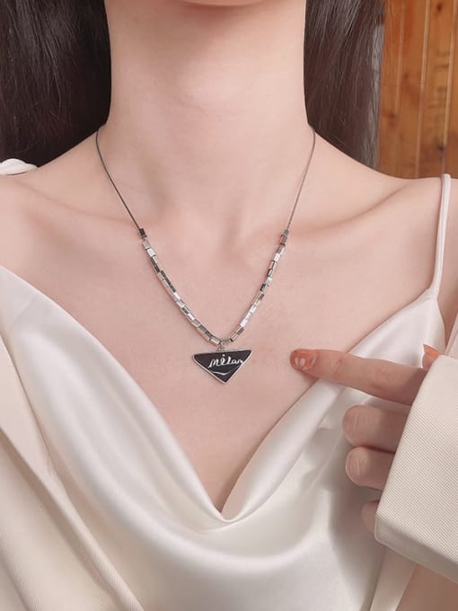 TAIS 925 Sterling Silver Triangle Vintage Necklace 1
