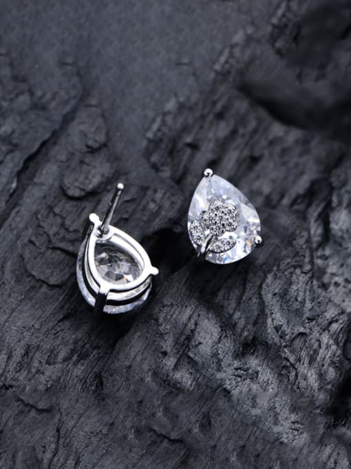 A&T Jewelry 925 Sterling Silver Cubic Zirconia Flower Luxury Stud Earring 1