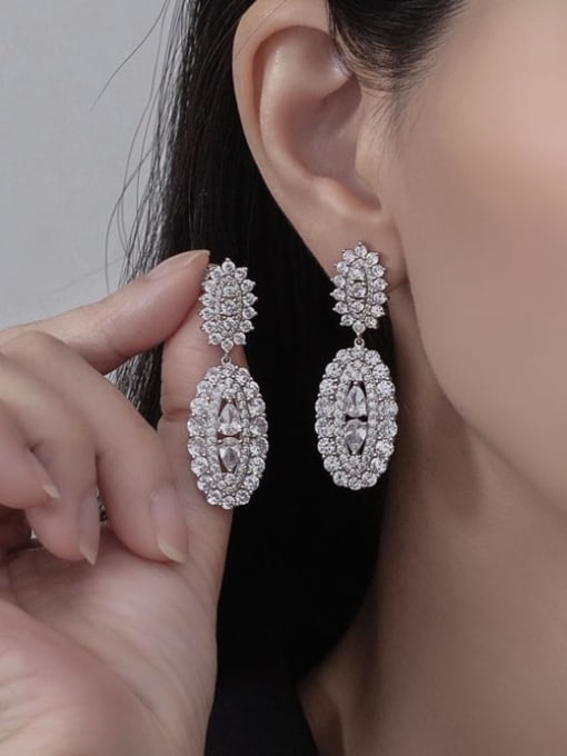A&T Jewelry 925 Sterling Silver Cubic Zirconia Geometric Statement Cluster Earring 1