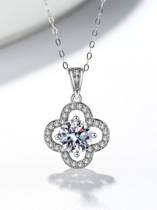 1.0 Maussan drill 925 Sterling Silver Moissanite Clover Dainty Necklace