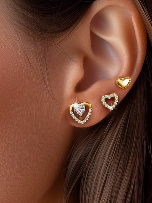 YUANFAN 925 Sterling Silver Cubic Zirconia Heart Minimalist Stud Earring 1