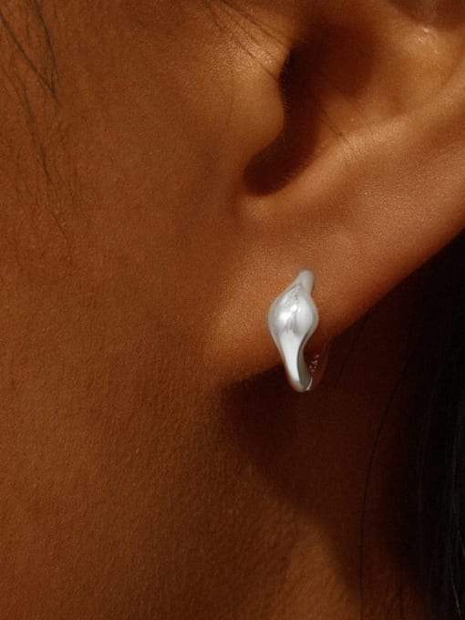 YUANFAN Brass Geometric Minimalist Huggie Earring 1