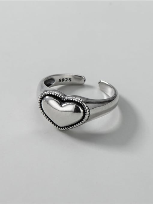ARTTI 925 Sterling Silver Heart Vintage Band Ring