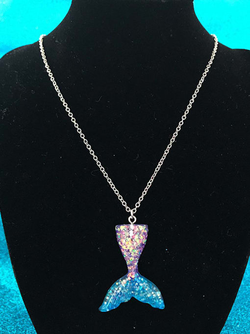 Orchid Resin Fish Cute Link Necklace Height: 45cm