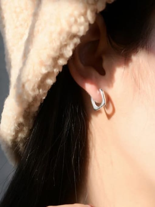ARTTI 925 Sterling Silver Geometric Minimalist Huggie Earring 1
