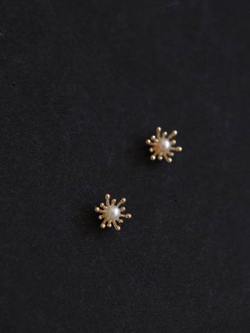 ZEMI 925 Sterling Silver Imitation Pearl Flower Dainty Stud Earring 0