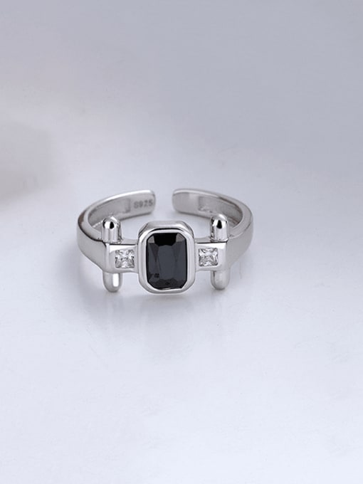 D132 approximately 2.65g white gold 925 Sterling Silver Cubic Zirconia Geometric Vintage Band Ring