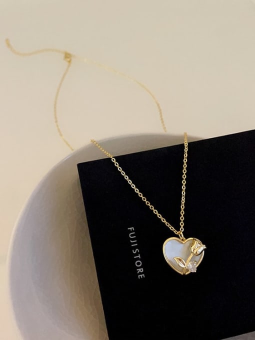 LM Alloy Shell Heart Dainty Necklace 1
